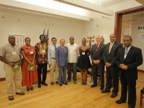 Nippon Foundation Chairman Sasakawa (center, wearing light blue suit) with members of the Howard faculty and incoming Sylff fellows.