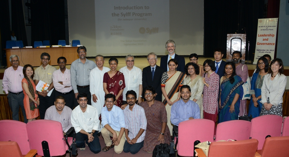 Jadavpur fellows, past and present, gathered for the ceremony