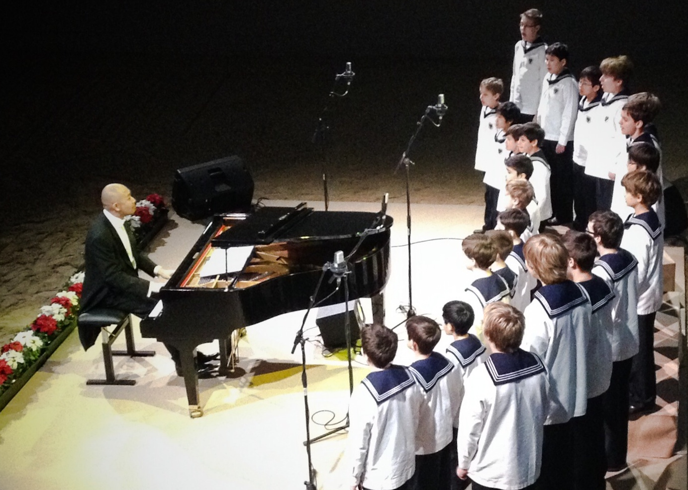 Jimmy Chiang with the Vienna Boys' Choir